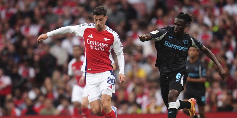 Soi kèo Bayer Leverkusen vs Arsenal có phong độ đối lập
